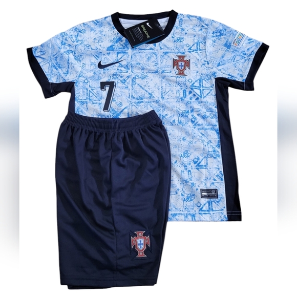 Portugal Cristiano Ronaldo set for Kids - Picture 2 of 5